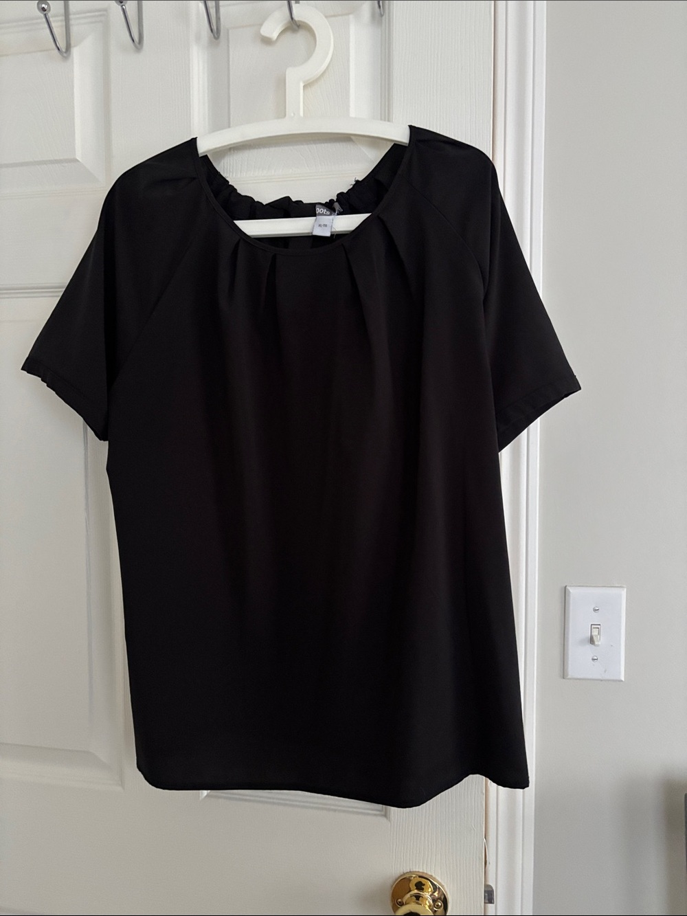 Roots Black  Women's Short-Sleeve Blouse - Classic Work-to-Weekend Top size L